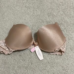 Victoria Secret Tan Bra